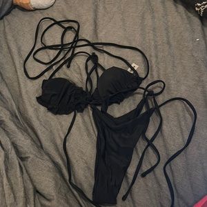 Strappy bikini